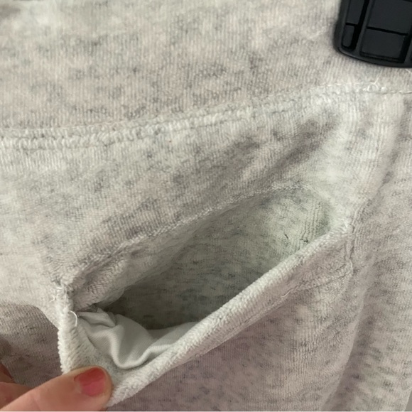 Lou & Grey Light Gray Velour Jogger Sweatpants with Drawstring Elastic Waistline - Picture 10 of 11